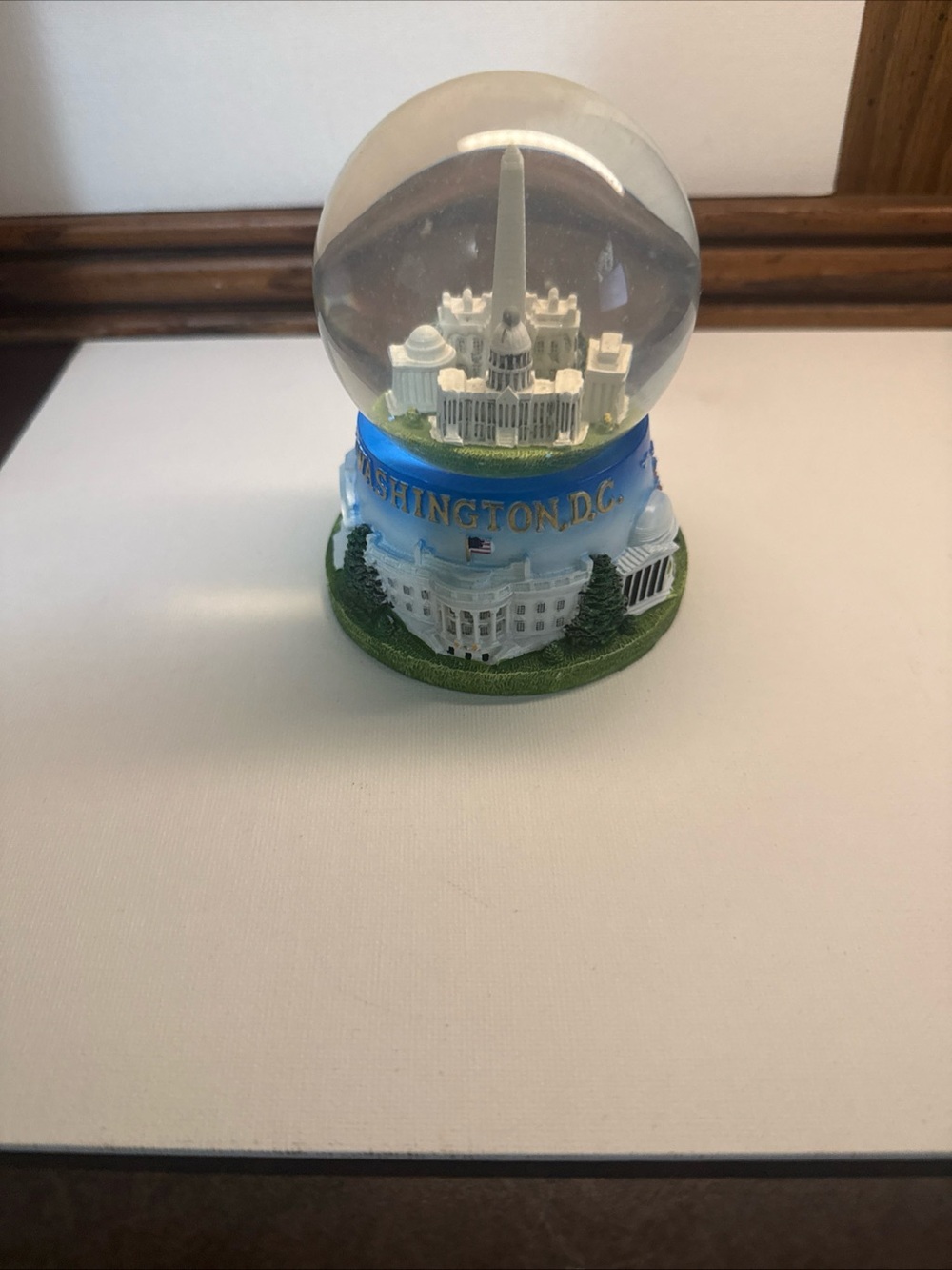 Washington DC Snow Globe White House Capitol Washington Monument Souvenir